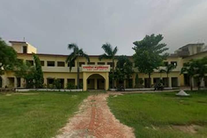 Snatkottar Mahavidhyalaya Pure Buddhidhar campus in Pratapgarh City, Uttar Pradesh, India — photo 1