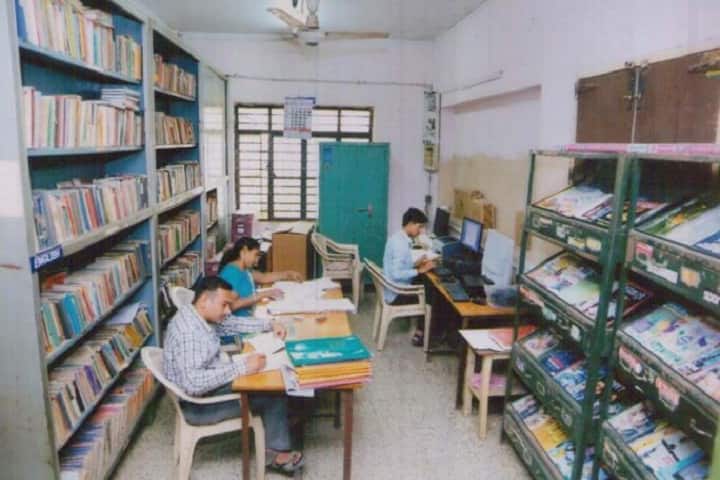 Dattajirao Kadam Arts Science and Commerce College campus in Ichalkaranji, Maharashtra, India — photo 2