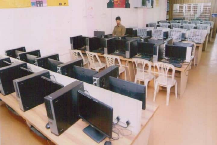 Dattajirao Kadam Arts Science and Commerce College campus in Ichalkaranji, Maharashtra, India — photo 3