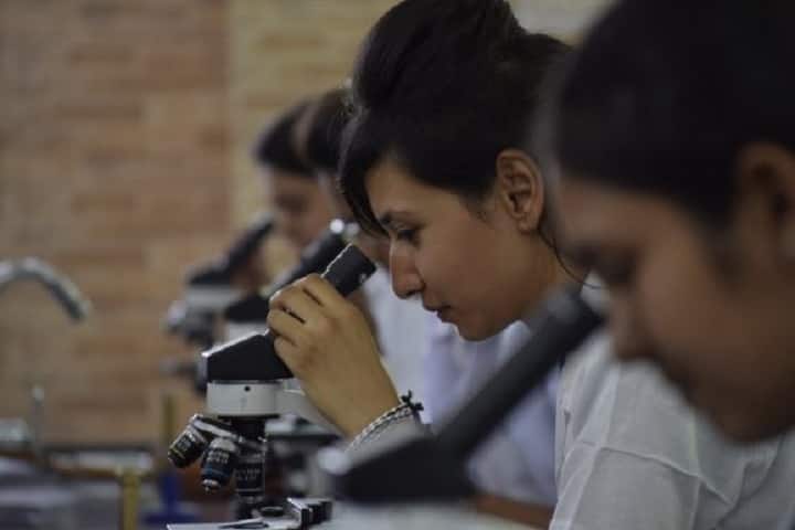 TN Rao College campus in Rajkot, Gujarat, India — photo 4