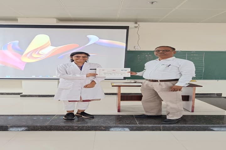 Dr Sone Lal Patel Autonomous State Medical College campus in Pratapgarh, Uttar Pradesh, India — photo 3