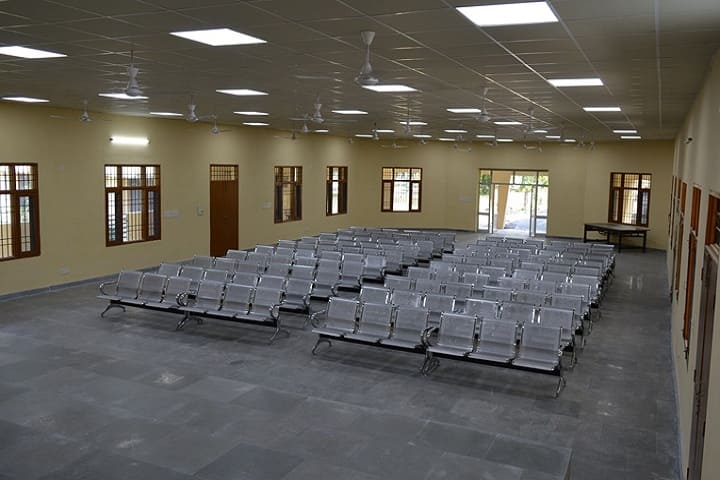 Maharaj Bhuriwale Garibdassi Government College campus in Shaheed Bhagat Singh Nagar, Punjab, India — photo 3