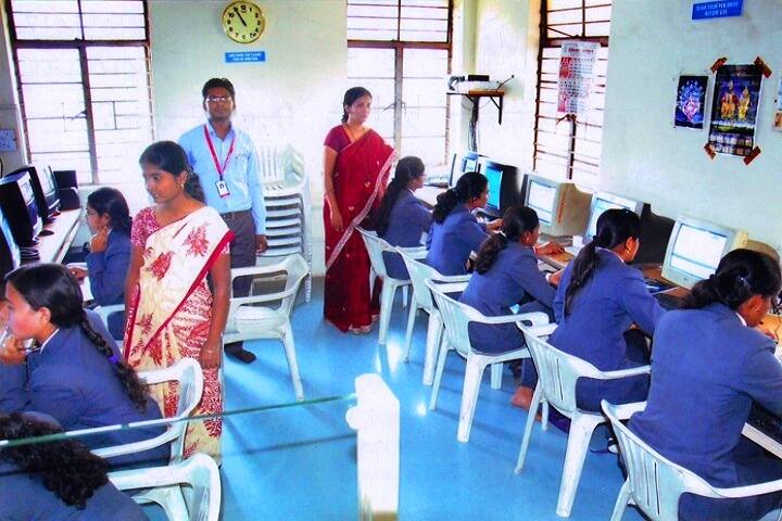 Kamala College campus in Kolhapur, Maharashtra, India — photo 2