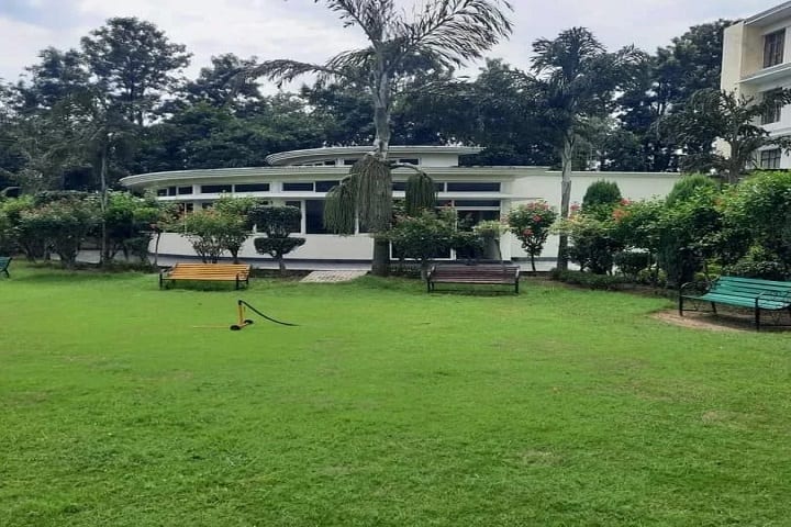 Luxmi Bai Institute of Dental Sciences and Hospital campus in Patiala, Punjab, India — photo 2