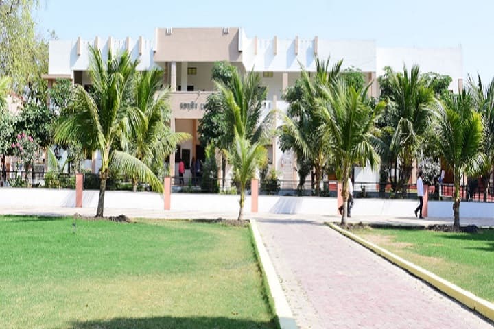 Shri Shivaji Arts Commerce and Science College campus in Akola, Maharashtra, India — photo 1