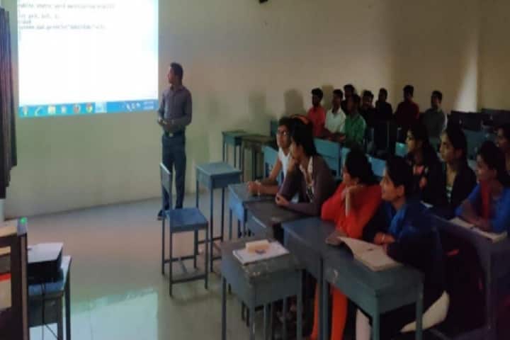 Shri Shivaji Arts Commerce and Science College campus in Akola, Maharashtra, India — photo 2