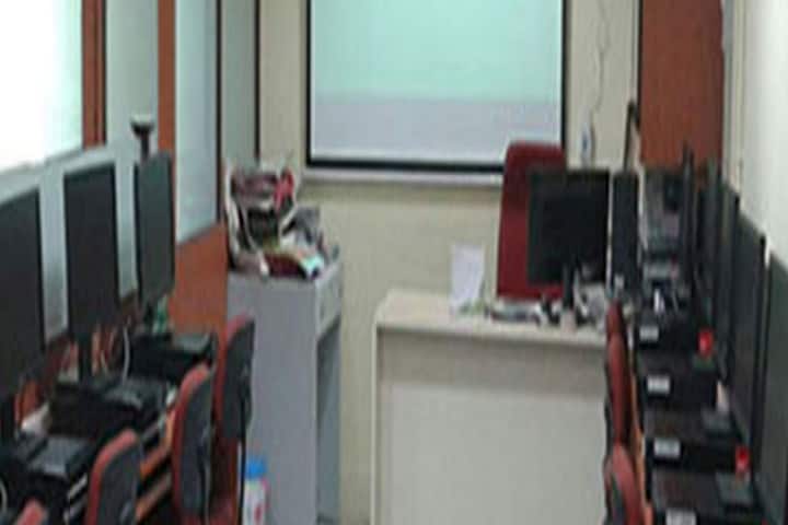 Sarsuna College campus in Kolkata, West Bengal, India — photo 4