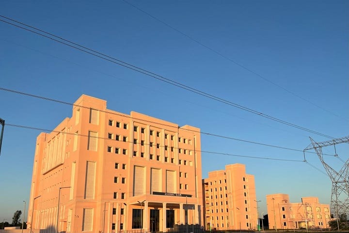 Lokmata Punyashloka Devi Ahilyabai Holkar Autonomous State Medical College campus in Auraiya, Uttar Pradesh, India — photo 2
