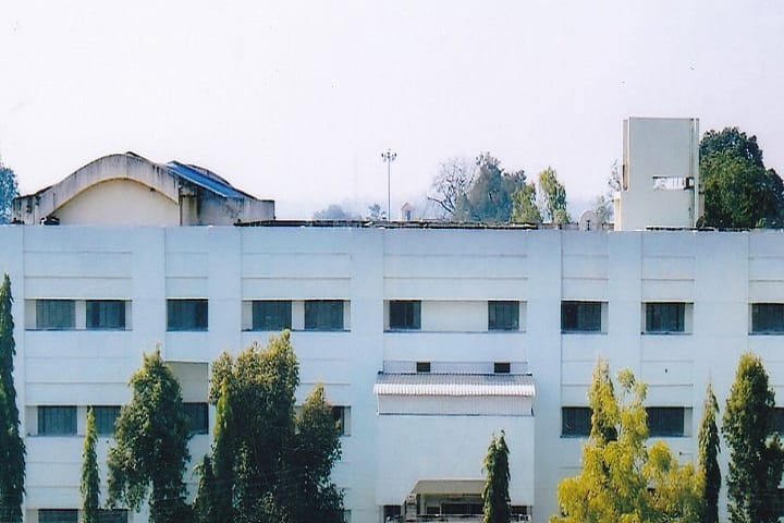 Smt Vatsalabai Naik Mahila Mahavidyalaya campus in Pusad, Maharashtra, India — photo 1
