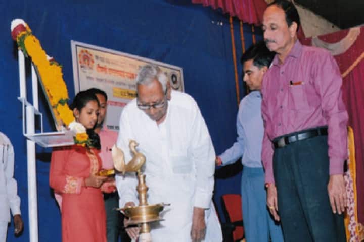Smt Vatsalabai Naik Mahila Mahavidyalaya campus in Pusad, Maharashtra, India — photo 3
