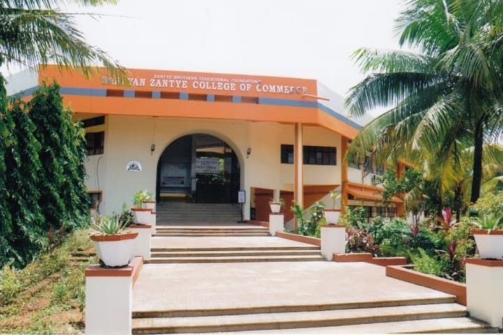 Narayan Zantye College of Commerce campus in Bicholim, Goa, India — photo 2
