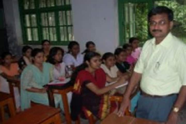 Hooghly Women's College campus in Hooghly, West Bengal, India — photo 4