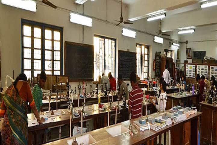 Vivekananda College campus in Kolkata, West Bengal, India — photo 6