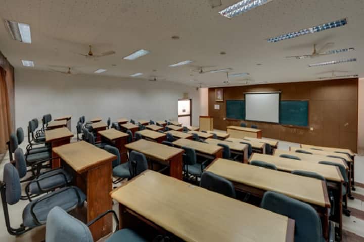 Shri Jairambhai Patel Institute of Business Management and Computer Applications campus in Gandhinagar, Gujarat, India — photo 4