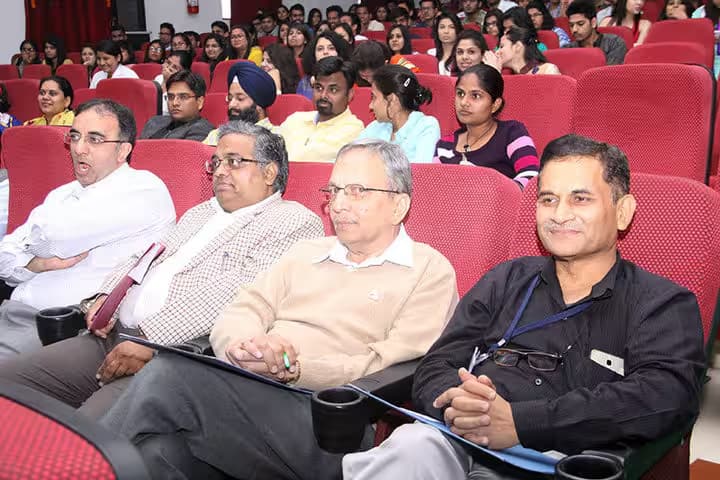 Shri Guru Ram Rai Institute of Medical and Health Sciences campus in Dehradun, Uttarakhand, India — photo 2