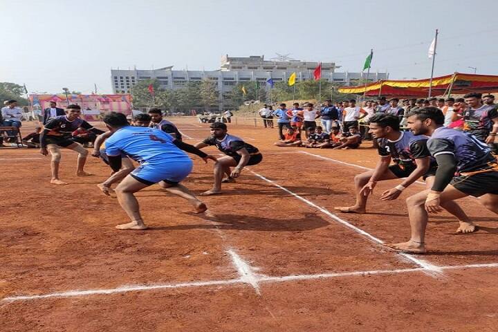 KK Wagh Arts campus in Niphad, Maharashtra, India — photo 4