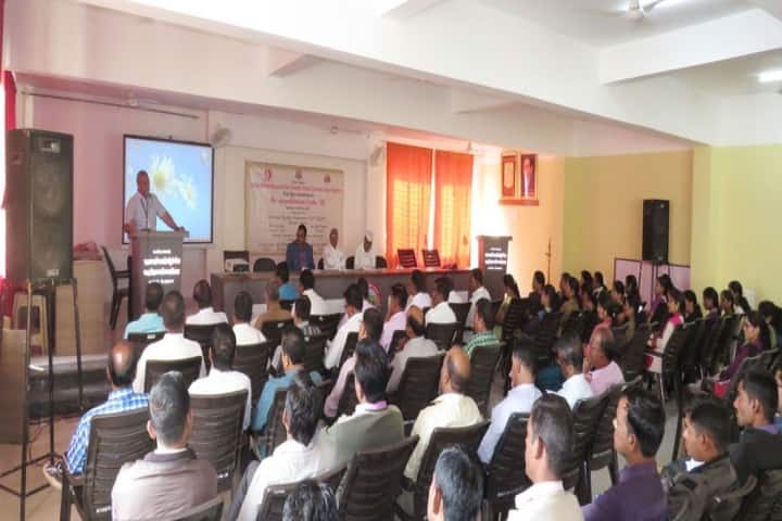 Sahakar Maharshi Bhausaheb Santuji Thorat College of Arts Science and Commerce campus in Sangamner, Maharashtra, India — photo 3