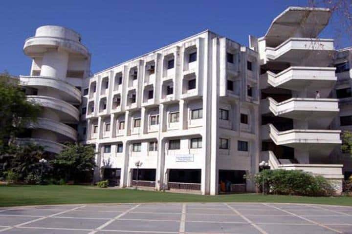 Faculty of Business Administration campus in Ahmedabad, Gujarat, India — photo 1