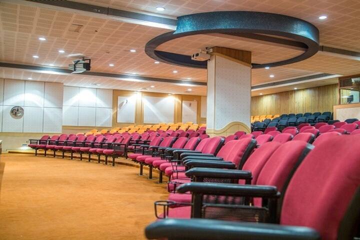 Faculty of Business Administration campus in Ahmedabad, Gujarat, India — photo 2