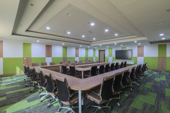 Graphic Era Institute of Medical Sciences campus in Dehradun, Uttarakhand, India — photo 1