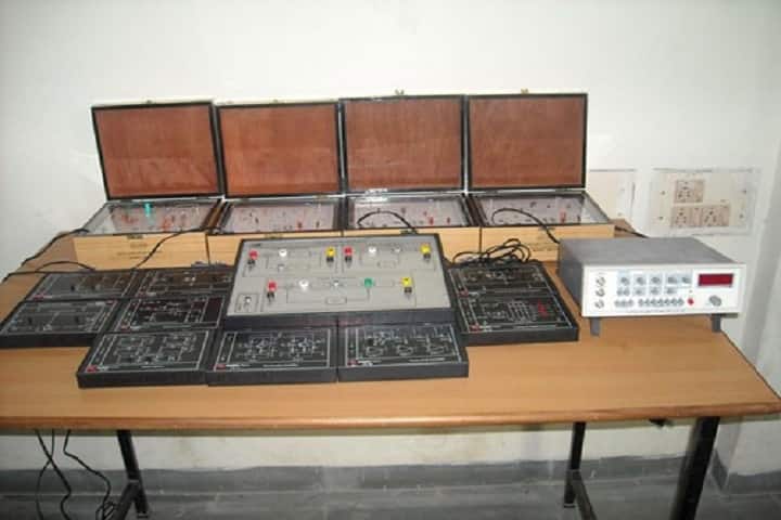 Saffrony Institute of Technology campus in Mehsana, Gujarat, India — photo 2