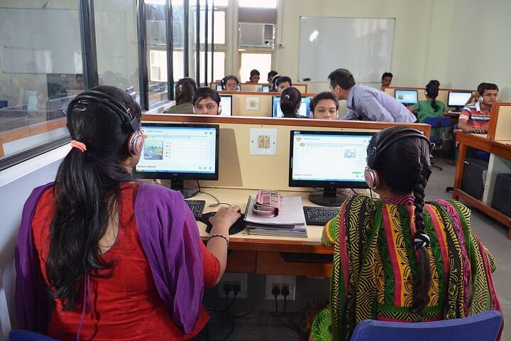 Saffrony Institute of Technology campus in Mehsana, Gujarat, India — photo 5