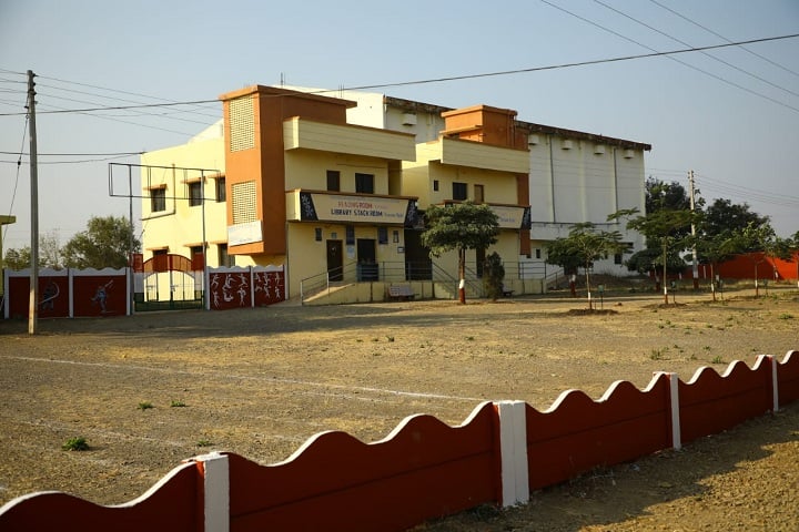 The Shendurni Secondary Education Co-Op Society's ARB Garud Arts Commerce and Science College campus in Jalgaon, Maharashtra, India — photo 2