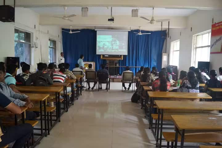 Gopal Krishna Gokhale College campus in Kolhapur, Maharashtra, India — photo 5