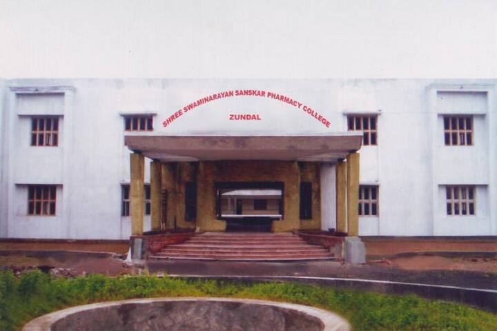Shree Swaminarayan Sanskar Pharmacy College campus in Ahmedabad, Gujarat, India — photo 1