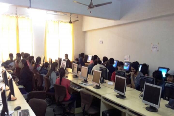 Nivrutti Babaji Navale College of Commerce campus in Lonavala, Maharashtra, India — photo 3