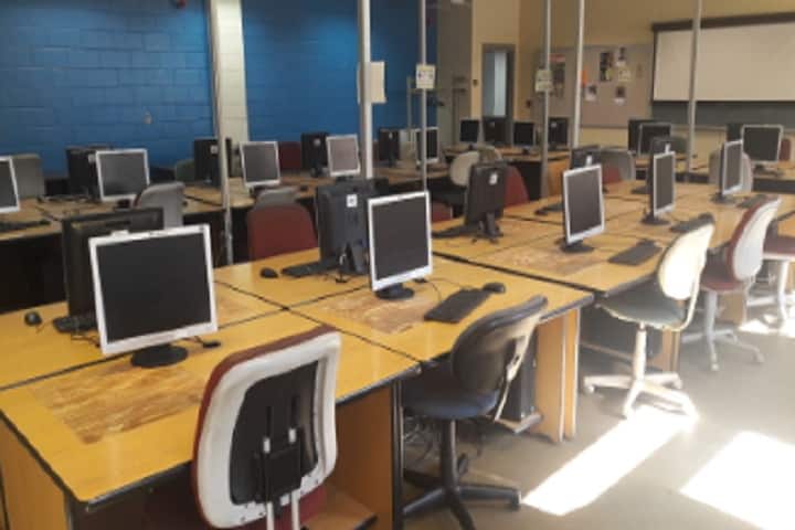 Dr Vijay Institute of Education and Technology campus in Varanasi, Uttar Pradesh, India — photo 3