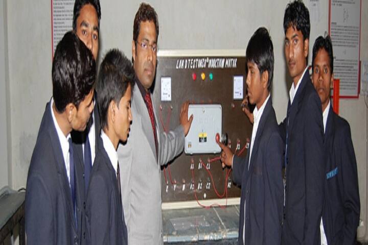 Shri Jeet Ram Smarak Institute of Polytechnic campus in Bareilly, Uttar Pradesh, India — photo 4