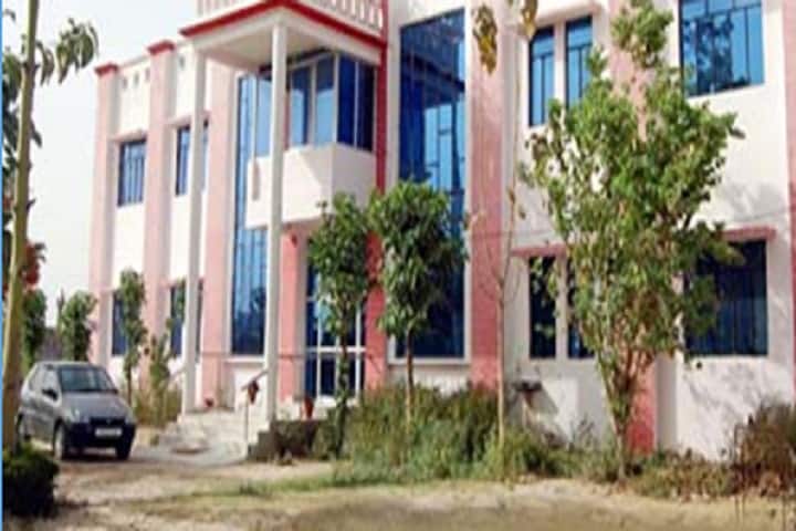 Narvadeshwar Degree College campus in Lucknow, Uttar Pradesh, India — photo 1