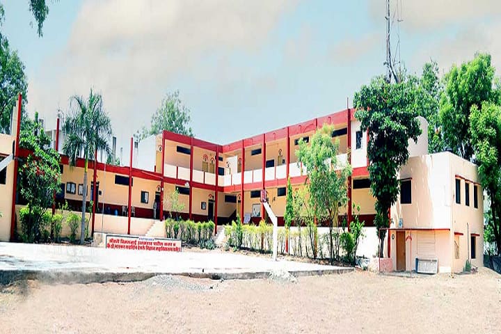 Smt Vimalbai Uttamrao Patil Arts and Late Dr Bhaskar Sadashiv Desale Science College campus in Dhule, Maharashtra, India — photo 1