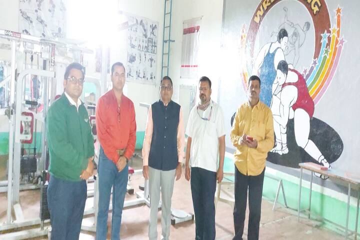 Smt Vimalbai Uttamrao Patil Arts and Late Dr Bhaskar Sadashiv Desale Science College campus in Dhule, Maharashtra, India — photo 3