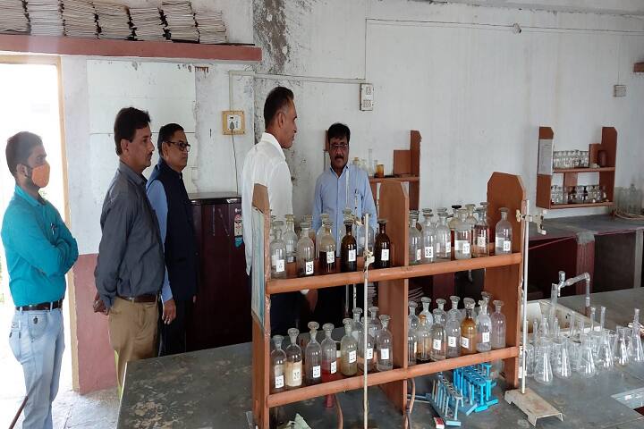 Smt Vimalbai Uttamrao Patil Arts and Late Dr Bhaskar Sadashiv Desale Science College campus in Dhule, Maharashtra, India — photo 4