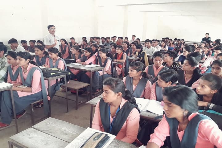 Pt Dwarika Prasad College campus in Athner, Madhya Pradesh, India — photo 2