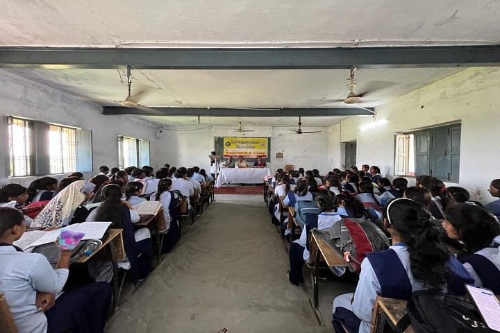Heeralal Ramniwas Post Graduate College campus in Khalilabad, Uttar Pradesh, India — photo 6