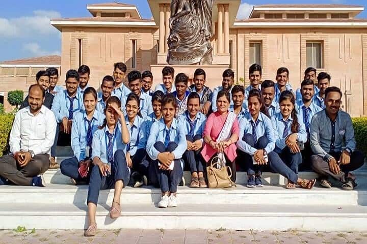 Pravara Rural Education Society's College of Agriculture Business Management campus in Loni, Maharashtra, India — photo 6