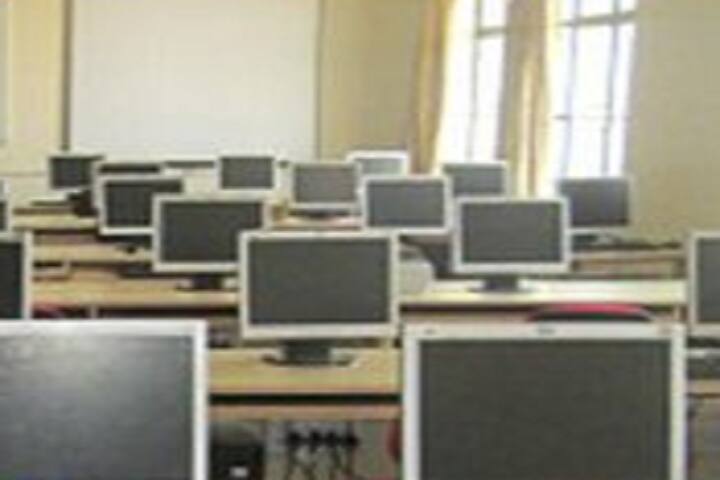 Sinhgad College of Commerce campus in Pune, Maharashtra, India — photo 5
