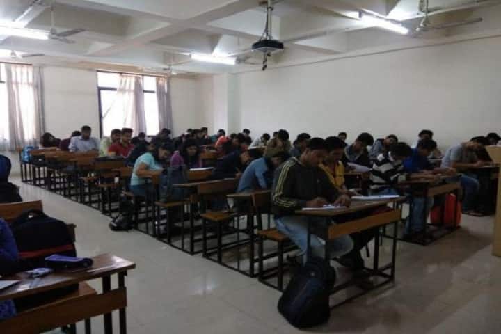 Smt Kashibai Navale College of Commerce campus in Pune, Maharashtra, India — photo 1