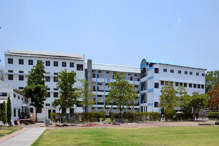 Hi Tech College of Management and Computer Science campus in Aurangabad, Maharashtra, India — photo 2