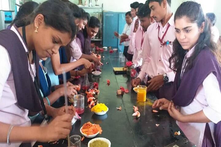 Late Pundalikrao Gawali Arts and Science Mahavidyalaya campus in Shirpur, Maharashtra, India — photo 4