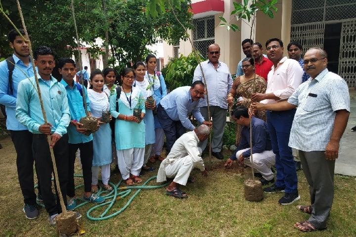 SSV College campus in Panchsheel Nagar, Uttar Pradesh, India — photo 6