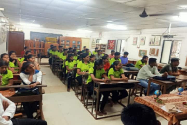 SPDM Arts SBB and SHD Commerce and SMA Science College campus in Shirpur, Maharashtra, India — photo 2