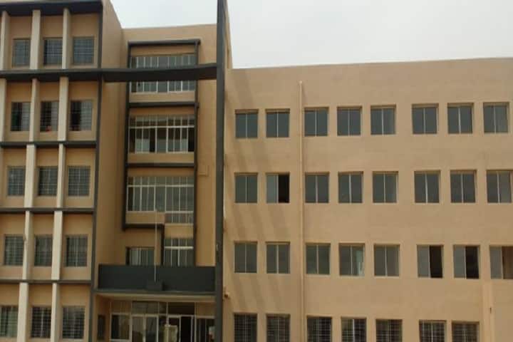 Pravara Medical Trust Arts Commerce and Science College campus in Shevgaon, Maharashtra, India — photo 1