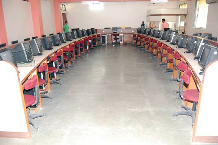 Hashmatrai and Gangaram Himathmal Mansukhani Institute of Management campus in Ulhasnagar, Maharashtra, India — photo 4