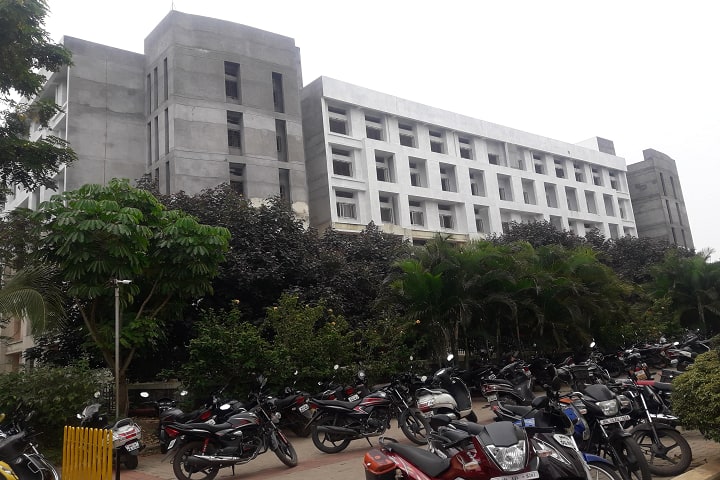 KK Wagh Arts campus in Nashik, Maharashtra, India — photo 3