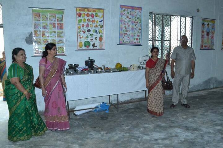 Suchita Nandan Mahavidyalaya campus in Allahabad, Uttar Pradesh, India — photo 5