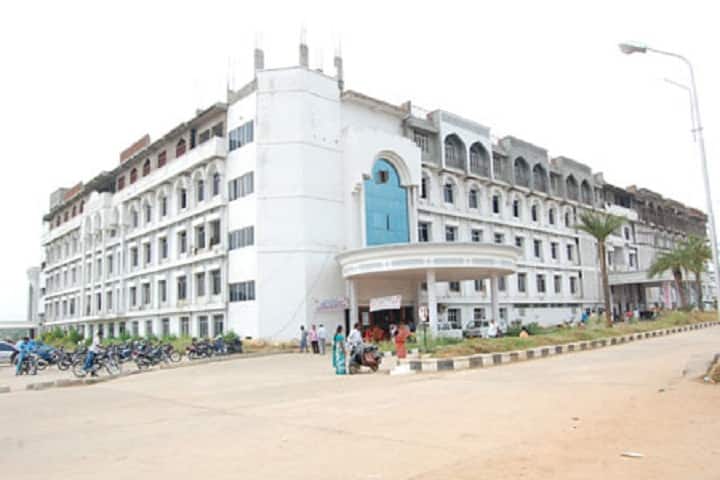 SIMS Hyderabad campus in Hyderabad, Telangana, India — photo 2